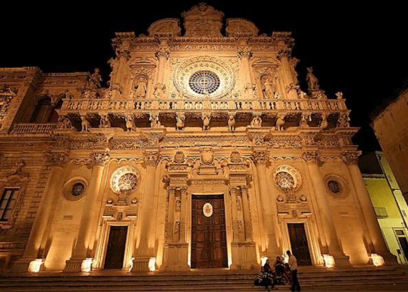 "Il Vecchio Salone" Appartamento In Pieno Centro Con Garage Privato Lecce Buitenkant foto
