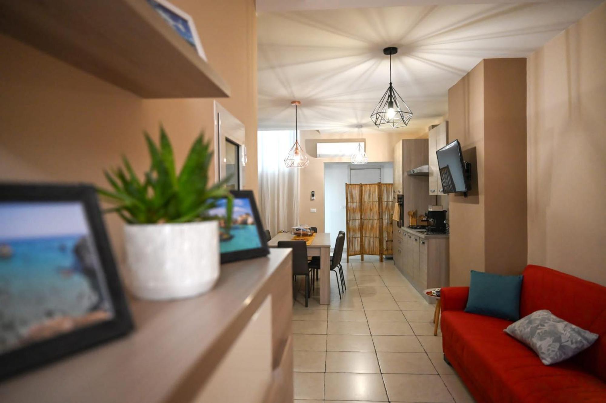 "Il Vecchio Salone" Appartamento In Pieno Centro Con Garage Privato Lecce Buitenkant foto