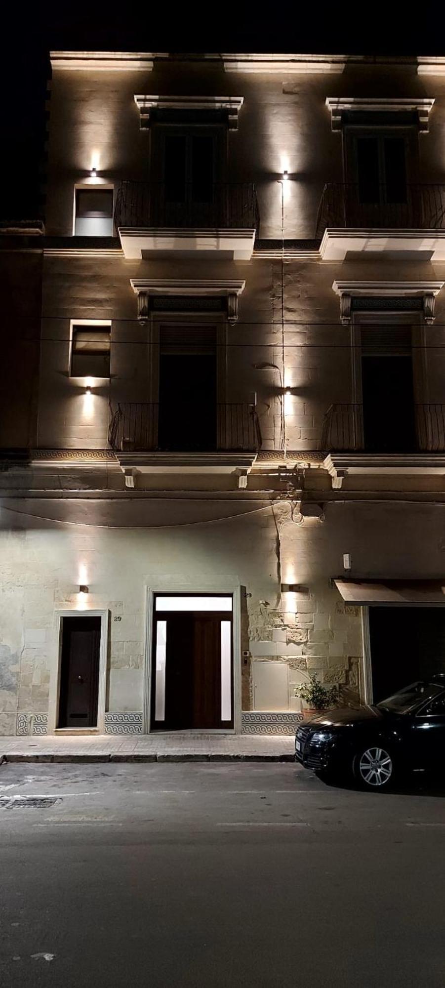 "Il Vecchio Salone" Appartamento In Pieno Centro Con Garage Privato Lecce Buitenkant foto