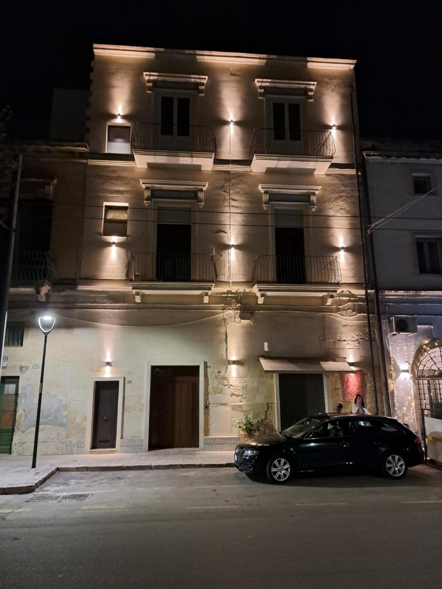 "Il Vecchio Salone" Appartamento In Pieno Centro Con Garage Privato Lecce Buitenkant foto